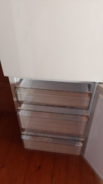 Predám chladničku z mrazničkou Samsung  – fotka 2